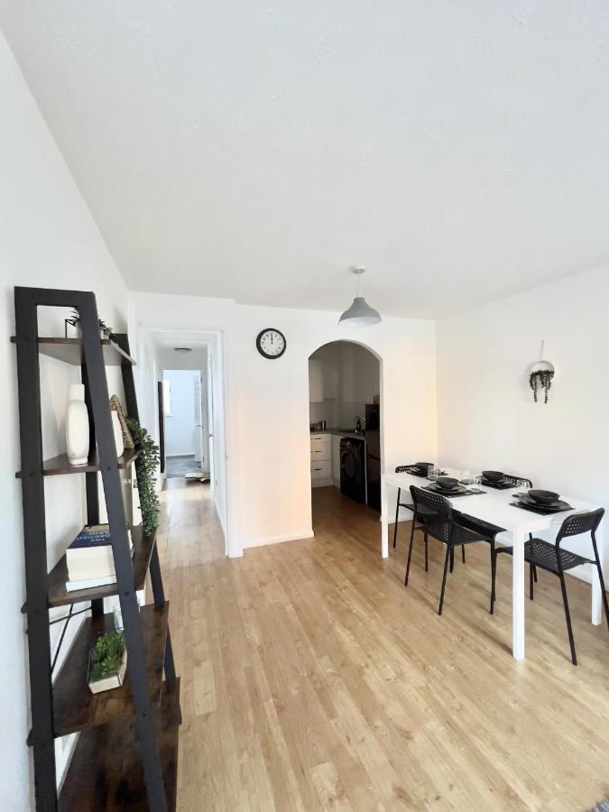 Luxury 2 Bed Apartment Stansted Airport Bishops Stortford 彼索普斯托福 外观 照片