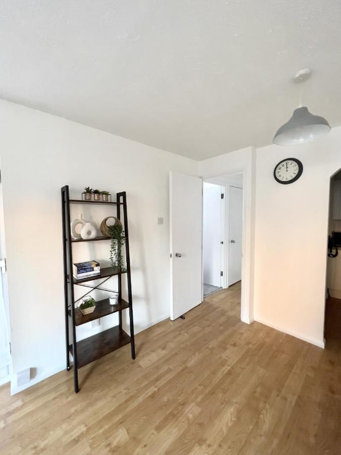 Luxury 2 Bed Apartment Stansted Airport Bishops Stortford 彼索普斯托福 外观 照片